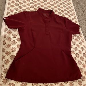 Figs Insiza Burgandy XS Scrubs Shirt❣️